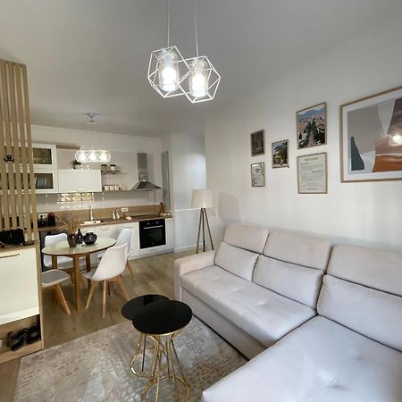 Kesa Apartment คอร์เชอ ภายนอก รูปภาพ